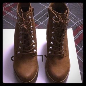 Aldo boots latte